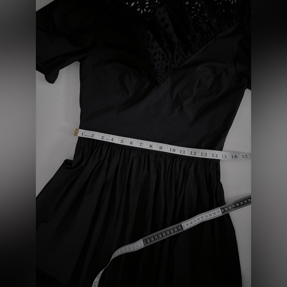 $2K Michael Kors Collection COTTON POPLIN PUFF-SLEEVE EYELET DRESS IN BLACK 6 - Picture 8 of 12